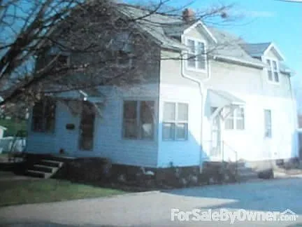 407 S Henry St photo 1