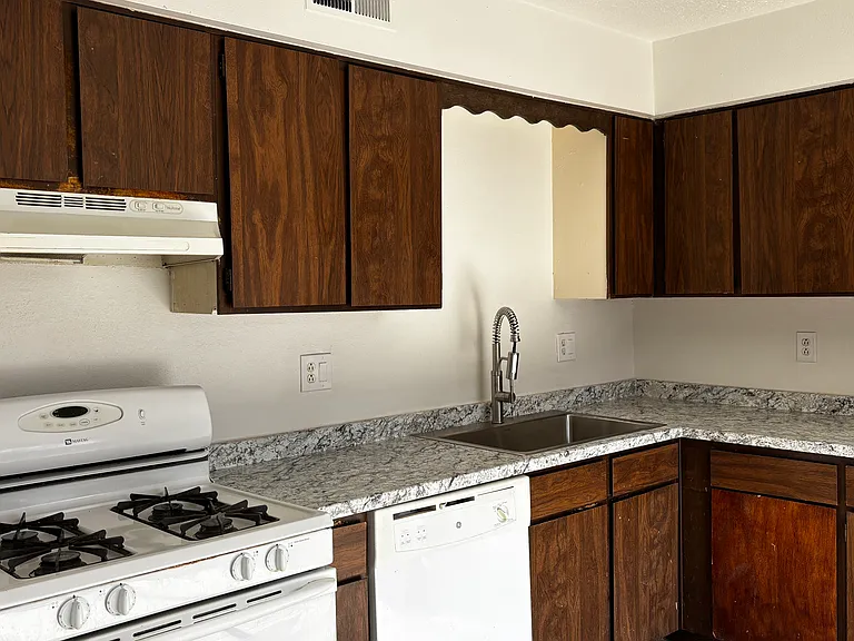 3512 Eastern Ave SE #C — Photo 12