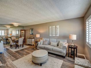 11129 W Desert Butte Dr, Sun City, AZ 85351