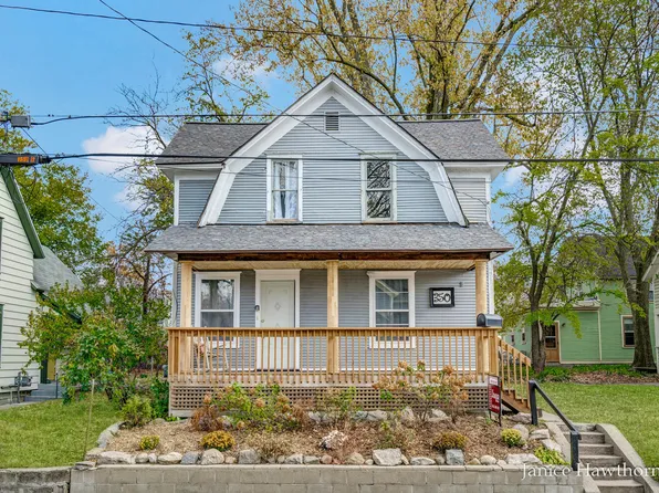 350 Robey Pl SE, Grand Rapids, MI 49506