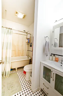 Rented by Douglas Elliman | media 10