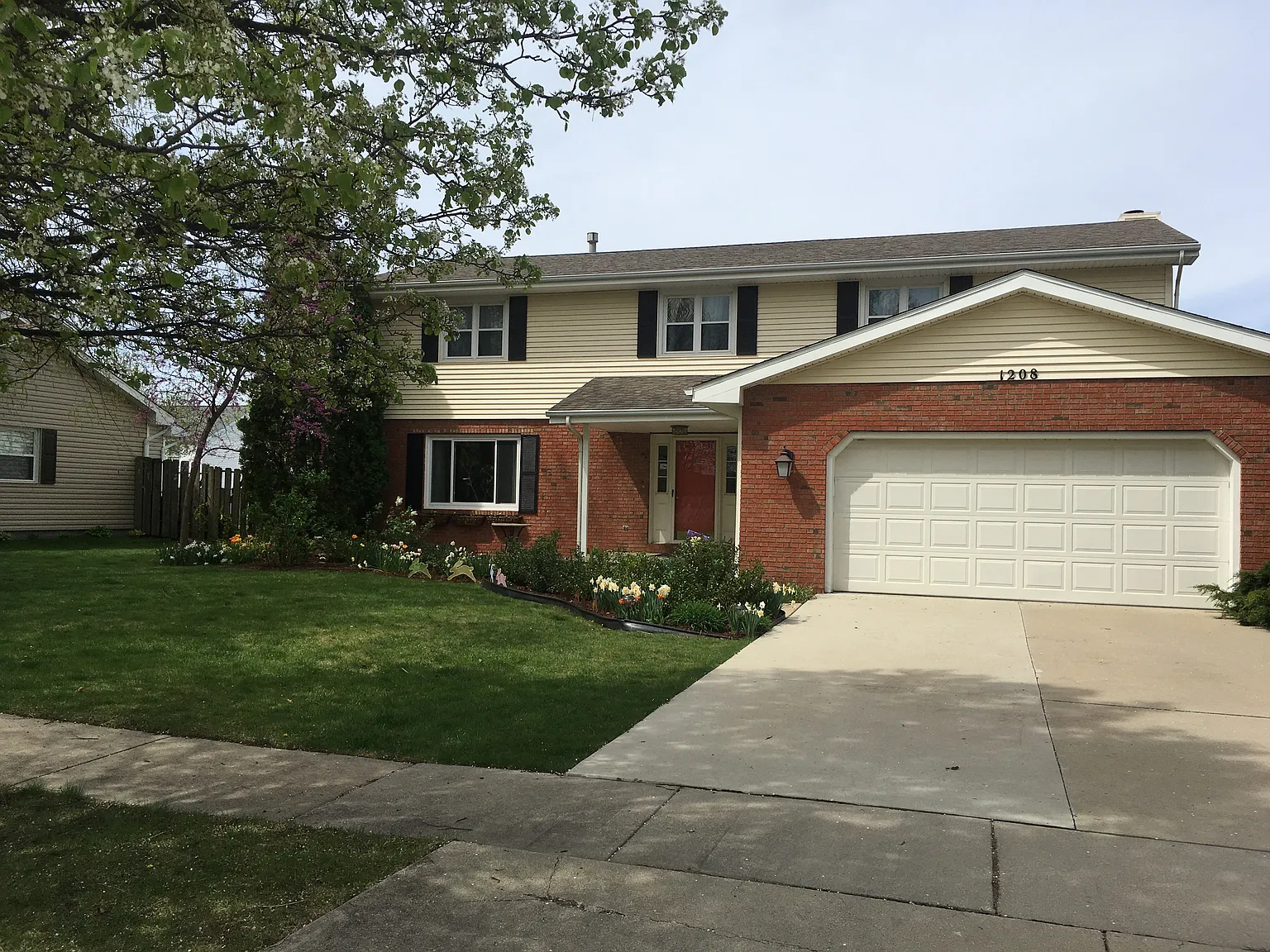 1208 Kenneth Dr photo 1
