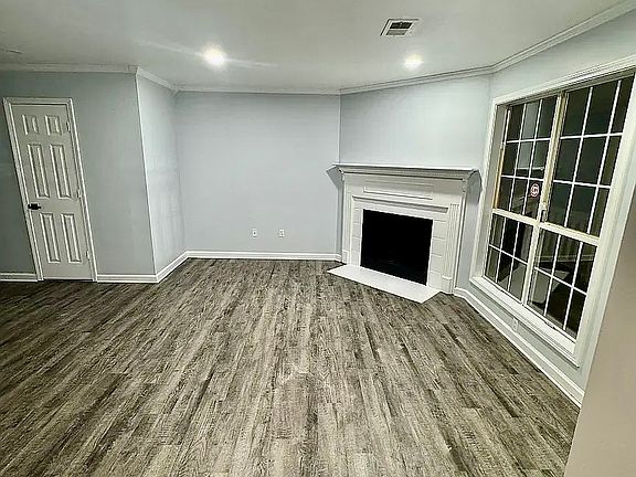 4th image of 39 Huntsfield Dr