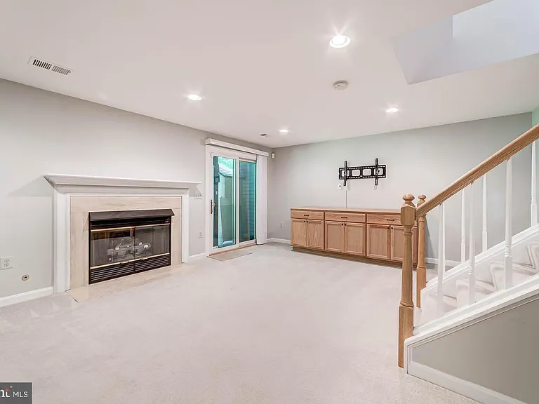 7208 Burton Hill Ct — Photo 22