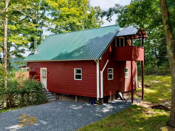 832 Palla Fair Rd, Ronceverte, WV 24970
