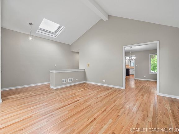 5th image of 1104 S Oakland Ave