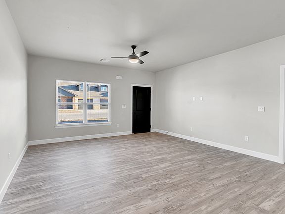 3rd image of 618 E Pams Dr Unit D