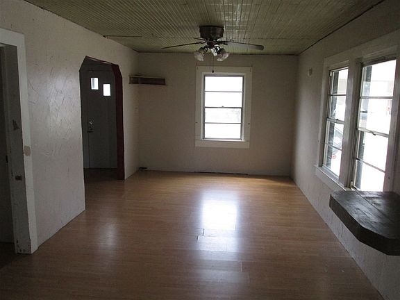 4th image of 118 Pellegrin St