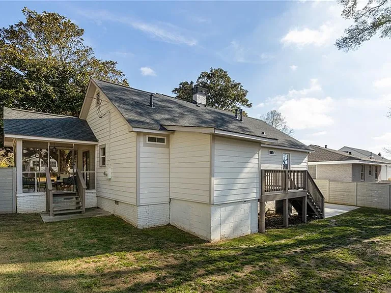 3455 Rainey Ave — Photo 32