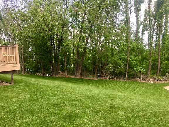 5th image of 121 Evergreen Cir