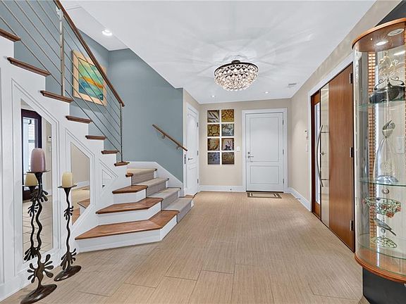 2nd image of 7200 Ocean Front Ave #B