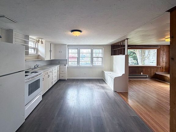 2nd image of 539-2 Madison St