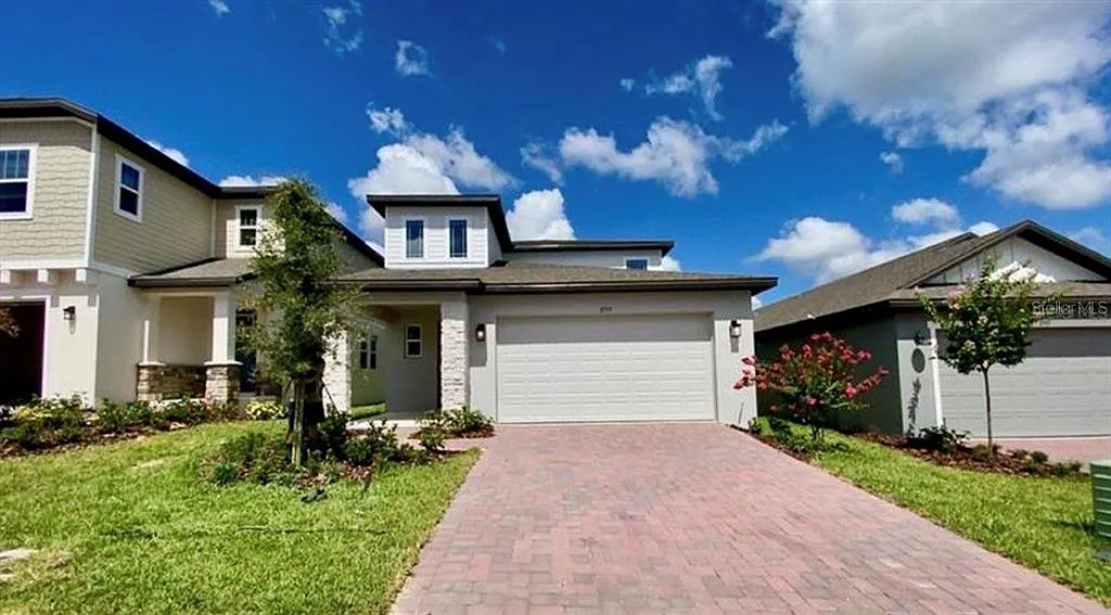 4 bed, 2.5 bath, 2226 sqft, $2,850 — Photo 1