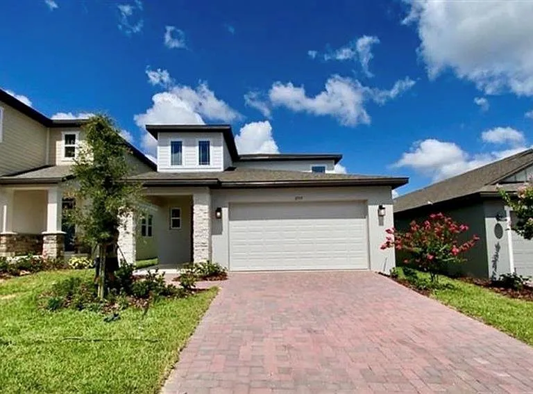 2333 Mystic Maze Ln — Photo 1