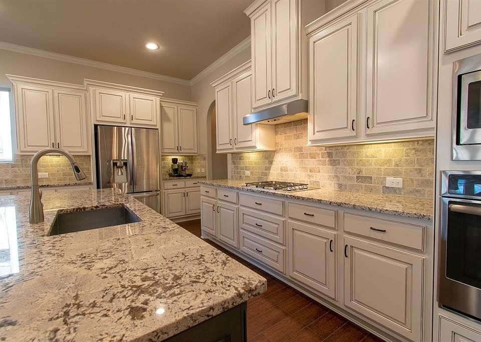 1st image of 79 Twin Ponds Pl