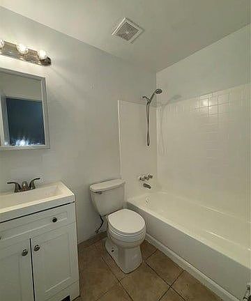 5th image of 1132 NW 4th Ave #1