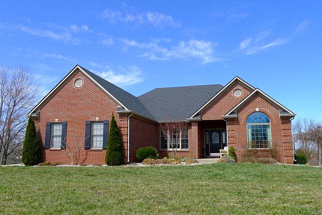 1st image of 920 Country Oaks Dr