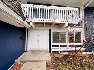 1373 Greenbrook Ct, Hanover Park, IL 60133