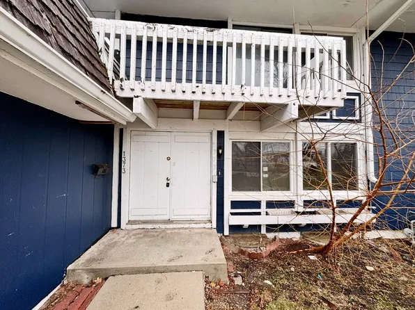 1373 Greenbrook Ct, Hanover Park, IL 60133