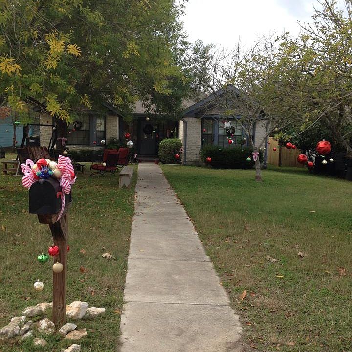 1st image of 607 Clyde Ct