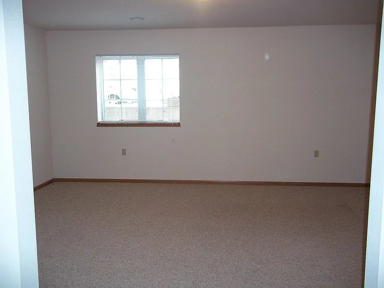 1203-1243 Prospect Cmns — Photo 17