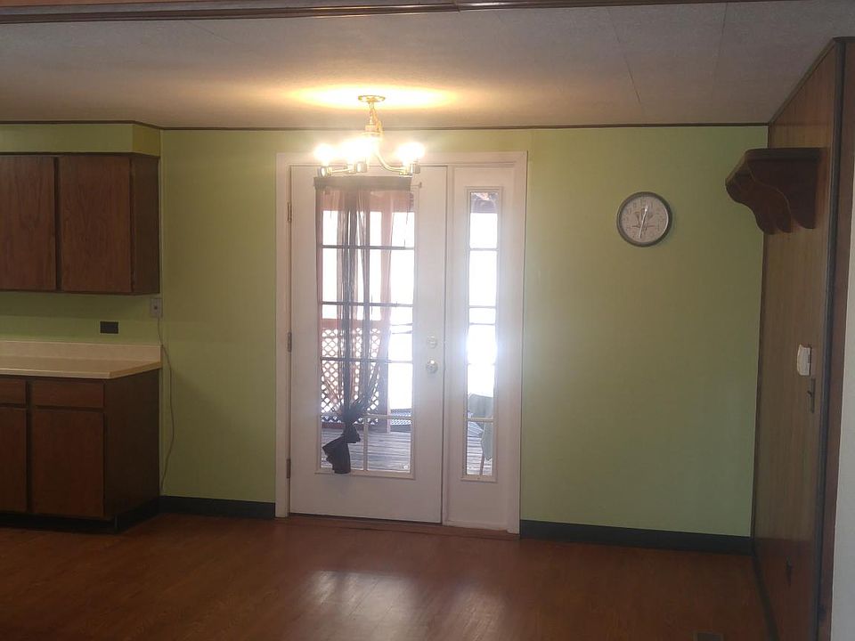 2nd image of 302 6th St