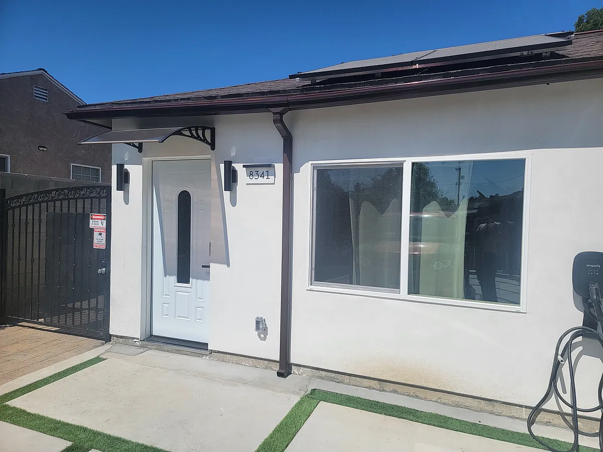 Front - 8341 Quartz Ave