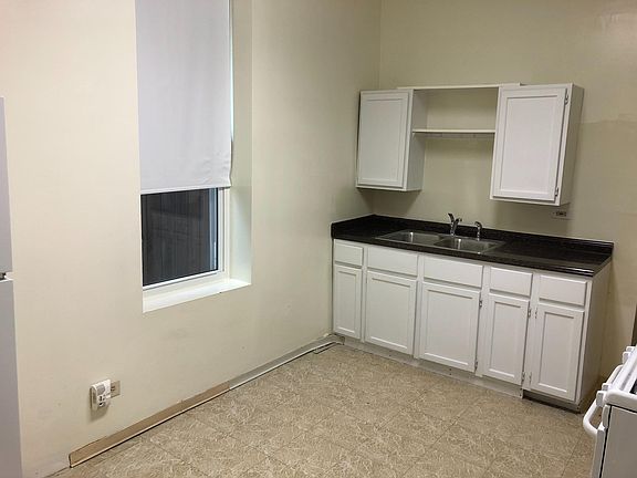 4th image of 2621 W Attrill St #1