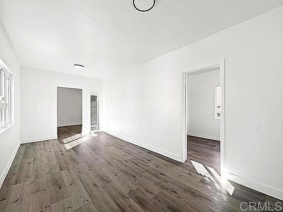 3rd image of 2040 Earl St
