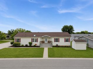 11078 Stony River Ct #522, South Lyon, MI 48178