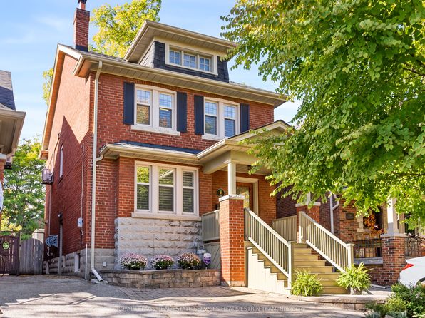 26 Macnaughton Rd, Toronto, ON M4G 3H4