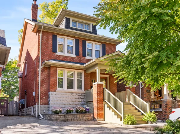 26 Macnaughton Rd, Toronto, ON M4G 3H4