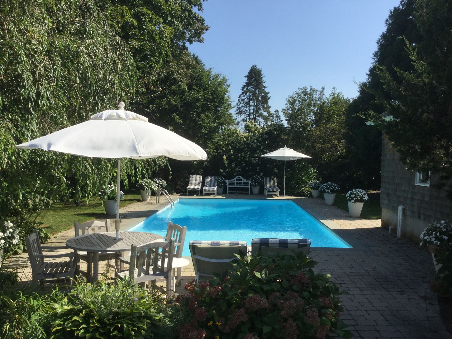  BEAUTIFULLY LANDSCAPED