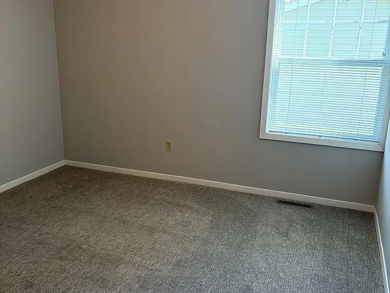 513 Elm Ave — Photo 15