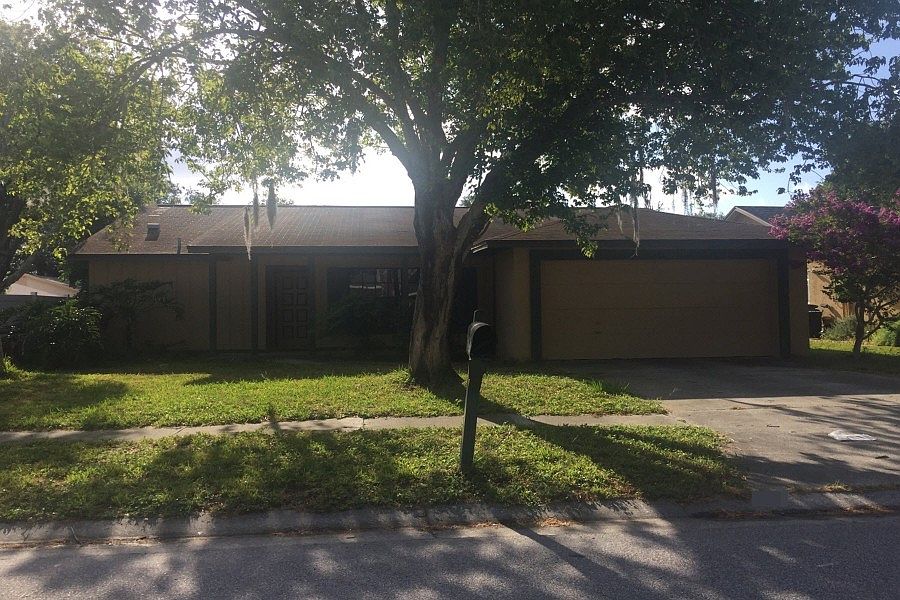 1st image of 31 Harbor Lake Cir