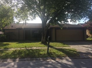 31 Harbor Lake Cir, Safety Harbor, FL 34695