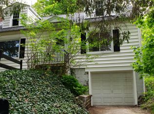 208 Hopper Rd, Syracuse, NY 13207