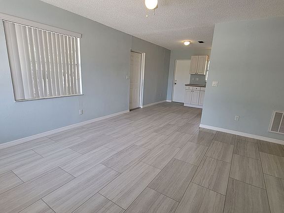 3rd image of 2114 53rd Ave W
