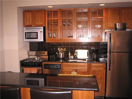 Rented by Empire State Properties | media 10