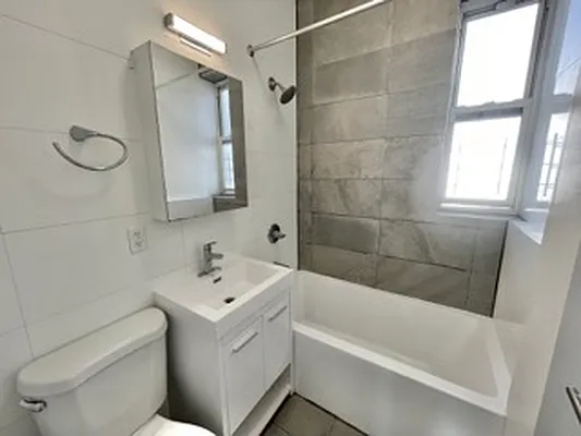 Rented by New Amsterdam Realty Group | media 32