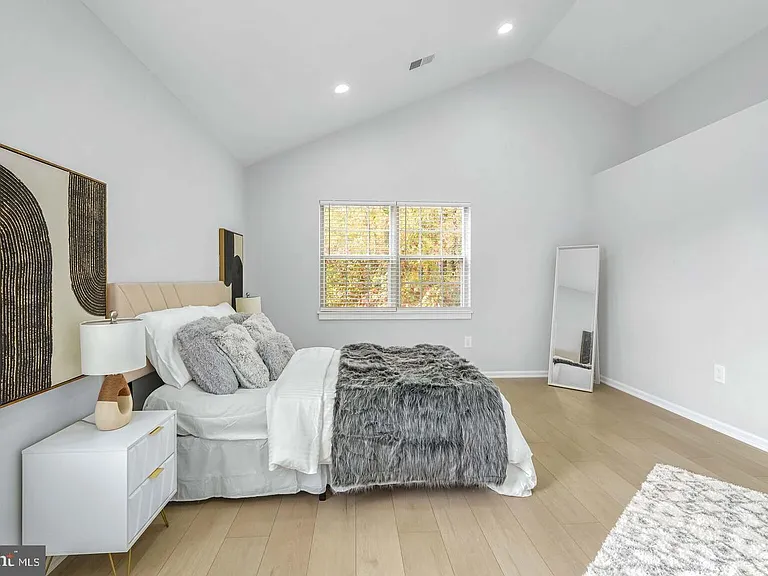 12672 Catawba Dr — Photo 15