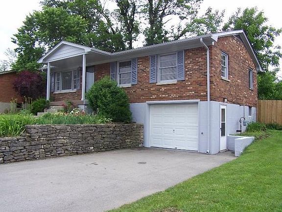 4th image of 462 Plymouth Dr