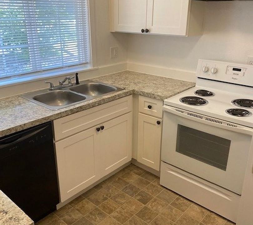 1st image of 3418 S 43rd St APT 1