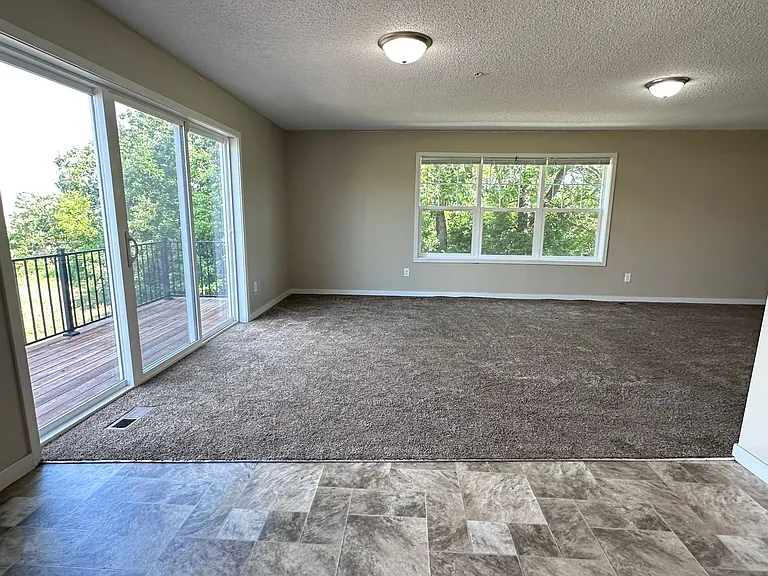 11964 Emery Village Dr N — Photo 4