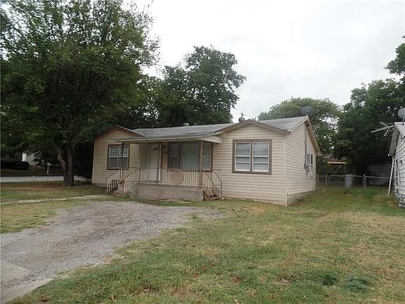 4th image of 8501 Pemberton Ct