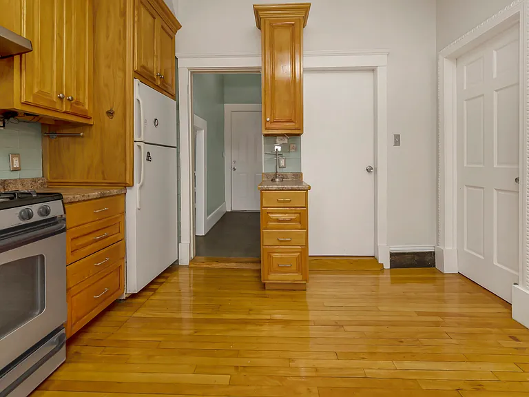 52 Barrett St #1 — Photo 8