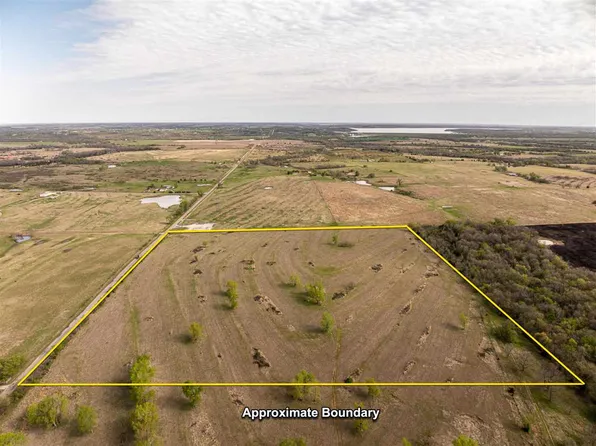 9 Mile Rd, Ponca City, OK 74604