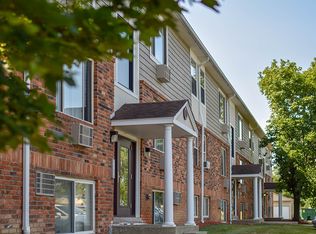 3089 Woodland Hills Dr #36W07, Ann Arbor, MI 48108
