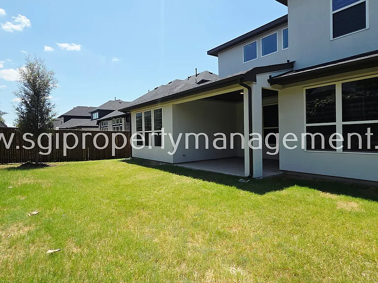 10870 Grayhead Dr — Photo 35