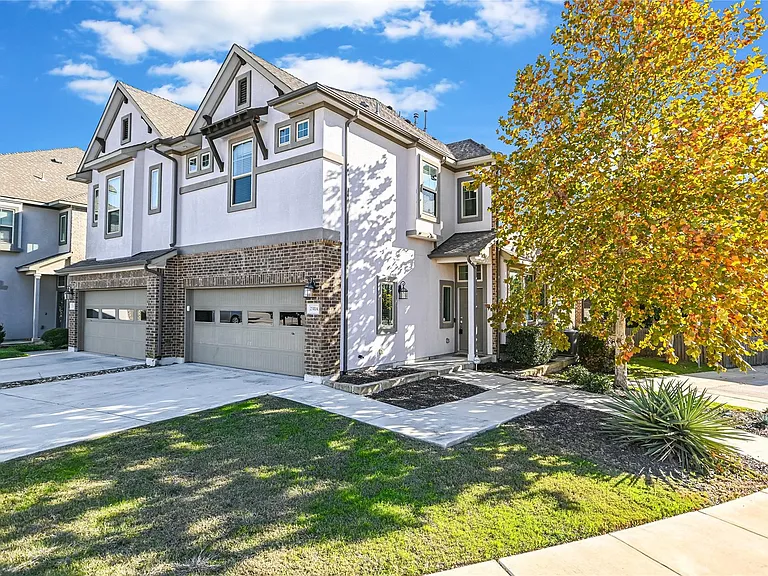 2311 Dillon Pond Ln #A — Photo 1